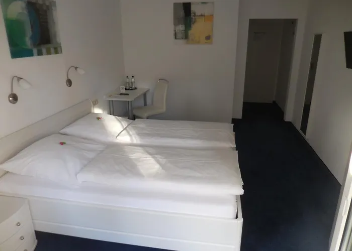 Hotel Garni Am Waldhang Gilching